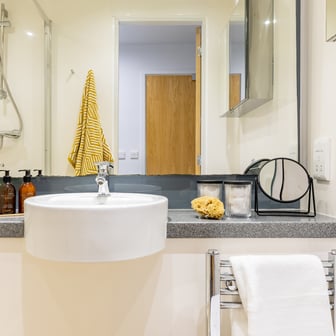 Bronze En Suite - Image 10